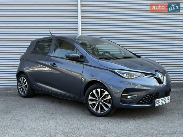 Серый Рено Зое, объемом двигателя 0 л и пробегом 24 тыс. км за 14950 $, фото 14 на Automoto.ua