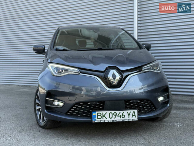Серый Рено Зое, объемом двигателя 0 л и пробегом 24 тыс. км за 14950 $, фото 12 на Automoto.ua