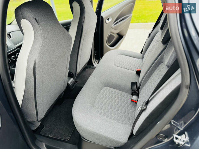Рено Зое 2021 в Здолбунове на Automoto.ua Серый Рено Зое, объемом двигателя 0 л и пробегом 81 тыс. км за 12499 $, фото 24 на Automoto.ua