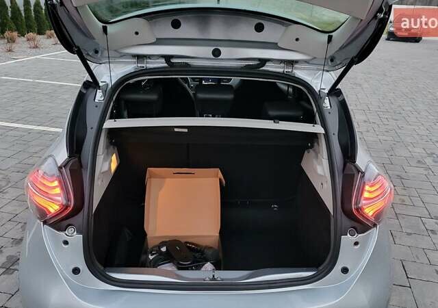 Сірий Рено Зое, об'ємом двигуна 0 л та пробігом 96 тис. км за 12550 $, фото 15 на Automoto.ua