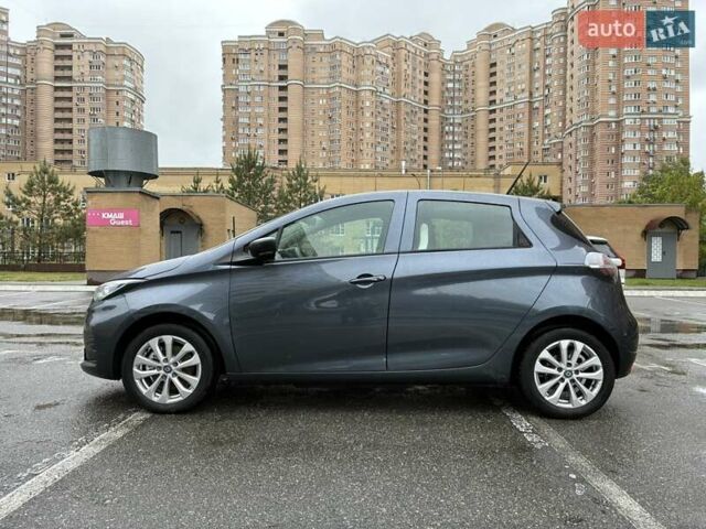 Серый Рено Зое, объемом двигателя 0 л и пробегом 33 тыс. км за 12900 $, фото 29 на Automoto.ua