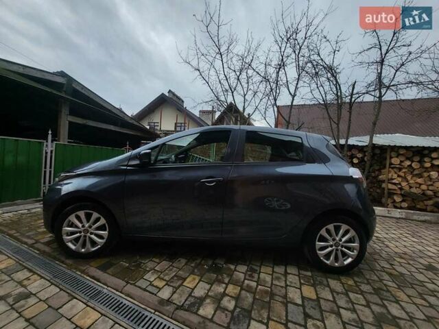Серый Рено Зое, объемом двигателя 0 л и пробегом 37 тыс. км за 12650 $, фото 7 на Automoto.ua