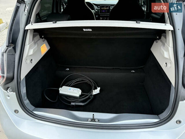 Сірий Рено Зое, об'ємом двигуна 0 л та пробігом 85 тис. км за 12600 $, фото 20 на Automoto.ua