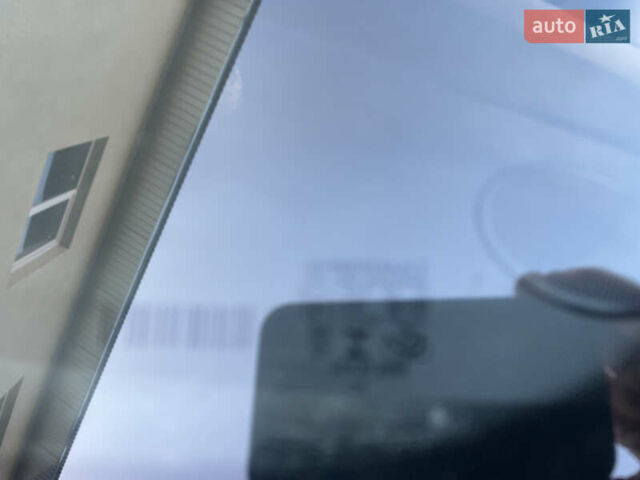 Серый Рено Зое, объемом двигателя 0 л и пробегом 115 тыс. км за 12650 $, фото 45 на Automoto.ua