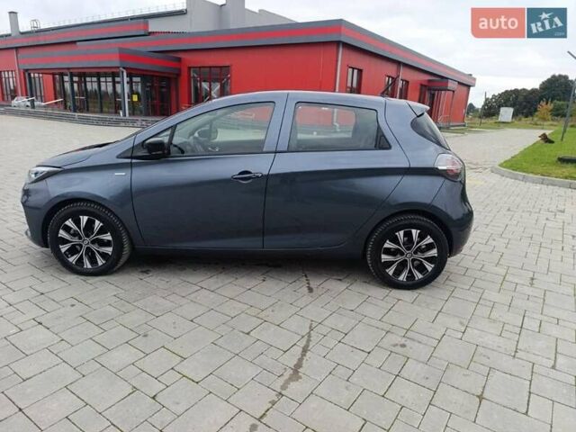 Серый Рено Зое, объемом двигателя 0 л и пробегом 81 тыс. км за 12700 $, фото 8 на Automoto.ua