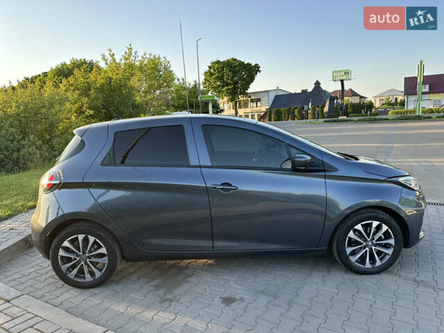 Серый Рено Зое, объемом двигателя 0 л и пробегом 35 тыс. км за 13450 $, фото 7 на Automoto.ua