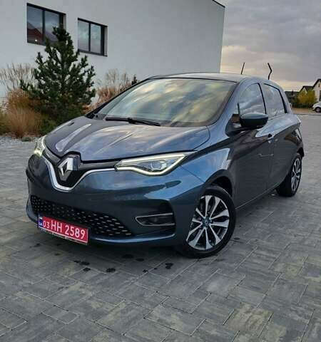 Серый Рено Зое, объемом двигателя 0 л и пробегом 103 тыс. км за 12200 $, фото 1 на Automoto.ua