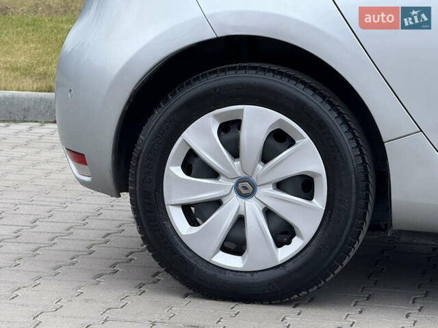 Сірий Рено Зое, об'ємом двигуна 0 л та пробігом 85 тис. км за 12600 $, фото 12 на Automoto.ua