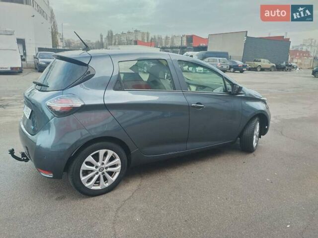 Серый Рено Зое, объемом двигателя 0 л и пробегом 68 тыс. км за 13700 $, фото 7 на Automoto.ua