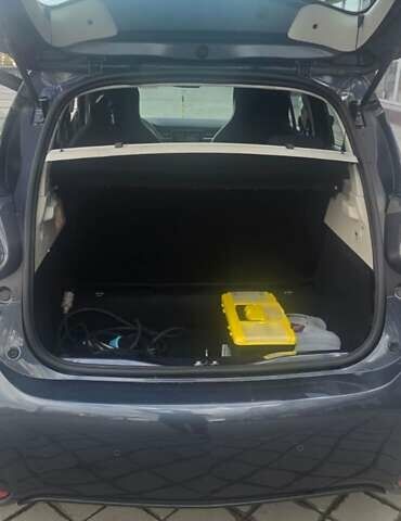 Рено Зое 2021 в Ивано-Франковске на Automoto.ua Серый Рено Зое, объемом двигателя 0 л и пробегом 31 тыс. км за 13450 $, фото 23 на Automoto.ua