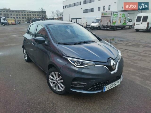 Серый Рено Зое, объемом двигателя 0 л и пробегом 68 тыс. км за 13700 $, фото 5 на Automoto.ua