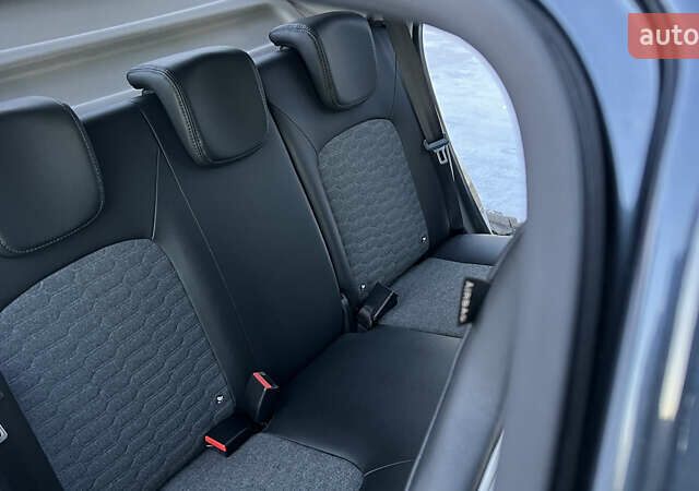 Серый Рено Зое, объемом двигателя 0 л и пробегом 31 тыс. км за 13750 $, фото 14 на Automoto.ua