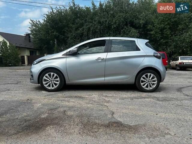 Серый Рено Зое, объемом двигателя 0 л и пробегом 38 тыс. км за 16250 $, фото 36 на Automoto.ua