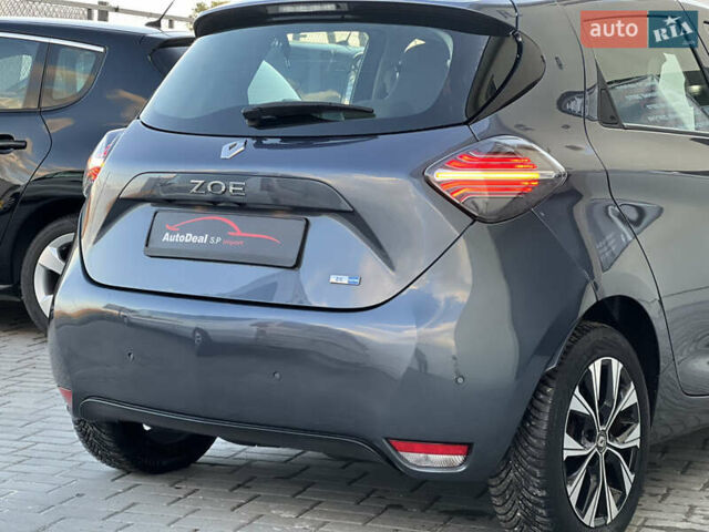 Серый Рено Зое, объемом двигателя 0 л и пробегом 115 тыс. км за 12650 $, фото 65 на Automoto.ua