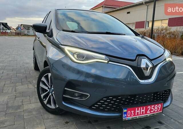 Серый Рено Зое, объемом двигателя 0 л и пробегом 103 тыс. км за 12200 $, фото 4 на Automoto.ua