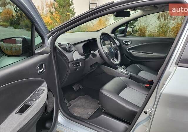 Рено Зое 2021 в Луцке на Automoto.ua Серый Рено Зое, объемом двигателя 0 л и пробегом 94 тыс. км за 12450 $, фото 12 на Automoto.ua