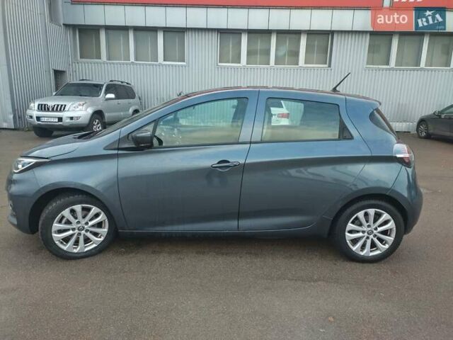 Серый Рено Зое, объемом двигателя 0 л и пробегом 68 тыс. км за 13700 $, фото 2 на Automoto.ua