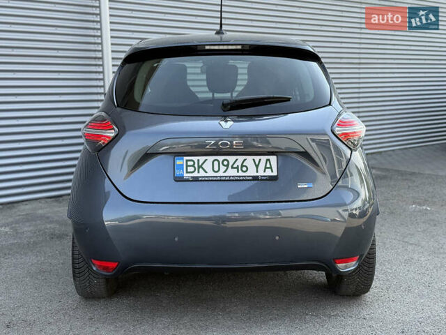 Серый Рено Зое, объемом двигателя 0 л и пробегом 24 тыс. км за 14950 $, фото 25 на Automoto.ua