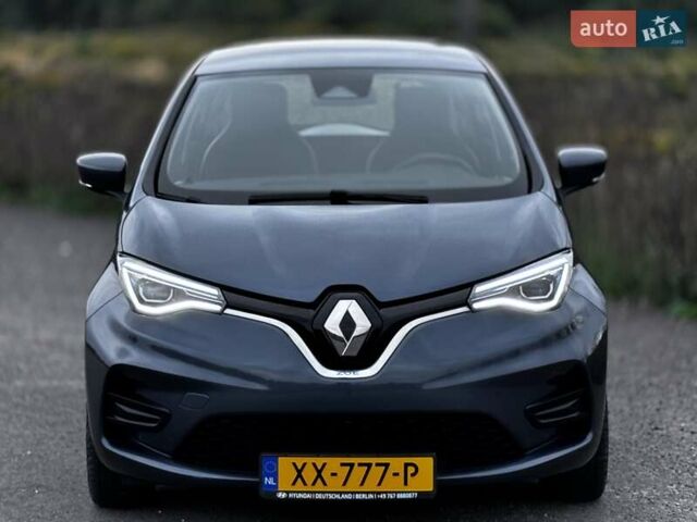 Серый Рено Зое, объемом двигателя 0 л и пробегом 77 тыс. км за 12900 $, фото 26 на Automoto.ua