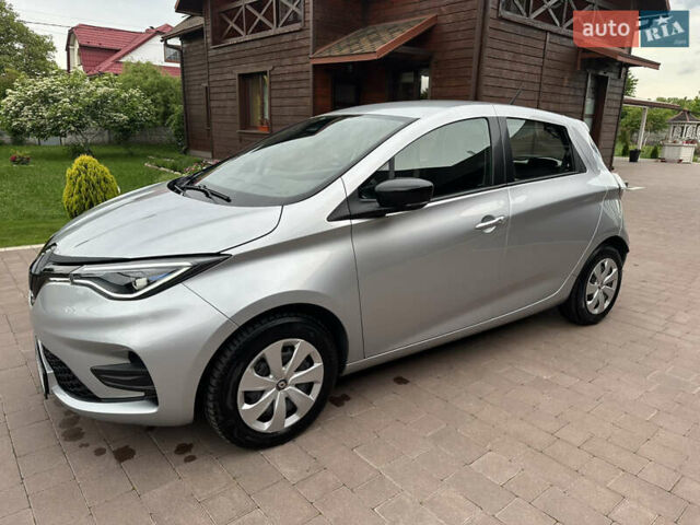 Серый Рено Зое, объемом двигателя 0 л и пробегом 77 тыс. км за 11999 $, фото 10 на Automoto.ua