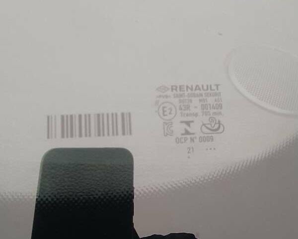 Серый Рено Зое, объемом двигателя 0 л и пробегом 19 тыс. км за 15900 $, фото 22 на Automoto.ua