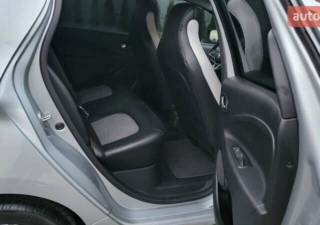 Сірий Рено Зое, об'ємом двигуна 0 л та пробігом 96 тис. км за 12550 $, фото 16 на Automoto.ua
