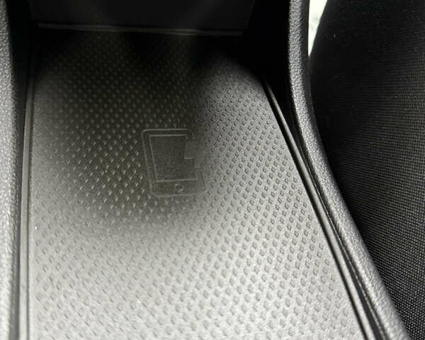 Сірий Рено Зое, об'ємом двигуна 0 л та пробігом 99 тис. км за 13950 $, фото 32 на Automoto.ua