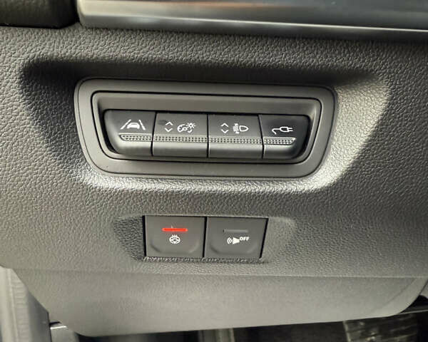 Сірий Рено Зое, об'ємом двигуна 0 л та пробігом 99 тис. км за 13950 $, фото 30 на Automoto.ua