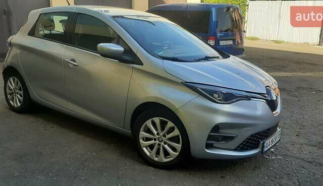 Сірий Рено Зое, об'ємом двигуна 0 л та пробігом 72 тис. км за 13000 $, фото 3 на Automoto.ua