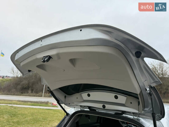 Сірий Рено Зое, об'ємом двигуна 0 л та пробігом 85 тис. км за 12600 $, фото 19 на Automoto.ua