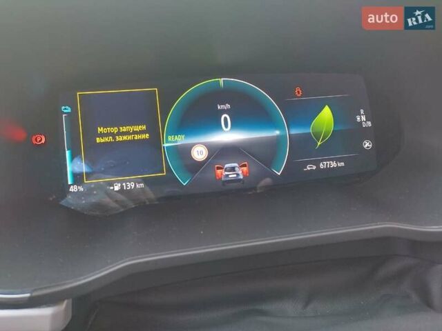 Серый Рено Зое, объемом двигателя 0 л и пробегом 68 тыс. км за 13700 $, фото 20 на Automoto.ua