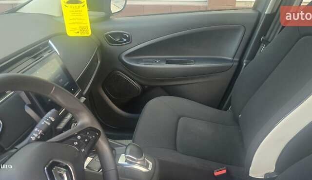 Рено Зое 2021 в Ивано-Франковске на Automoto.ua Серый Рено Зое, объемом двигателя 0 л и пробегом 31 тыс. км за 13450 $, фото 17 на Automoto.ua