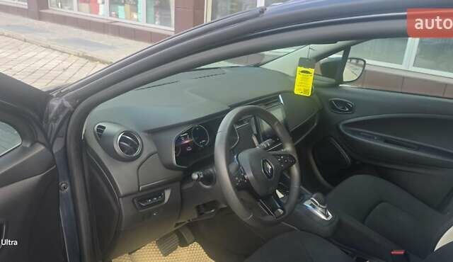 Рено Зое 2021 в Ивано-Франковске на Automoto.ua Серый Рено Зое, объемом двигателя 0 л и пробегом 31 тыс. км за 13450 $, фото 12 на Automoto.ua