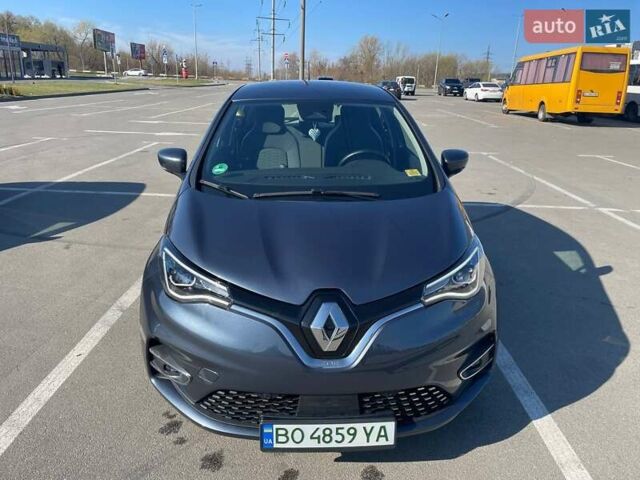 Серый Рено Зое, объемом двигателя 0 л и пробегом 22 тыс. км за 14100 $, фото 1 на Automoto.ua