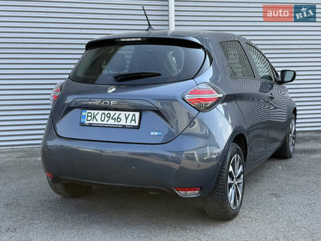 Серый Рено Зое, объемом двигателя 0 л и пробегом 24 тыс. км за 14950 $, фото 21 на Automoto.ua