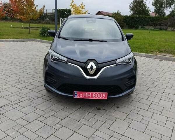 Серый Рено Зое, объемом двигателя 0 л и пробегом 81 тыс. км за 12700 $, фото 3 на Automoto.ua