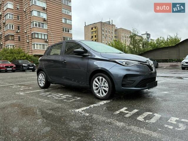 Серый Рено Зое, объемом двигателя 0 л и пробегом 33 тыс. км за 12900 $, фото 8 на Automoto.ua