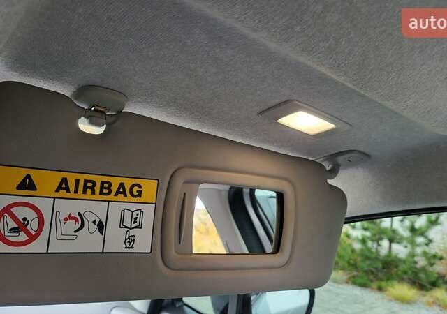 Рено Зое 2021 в Луцке на Automoto.ua Серый Рено Зое, объемом двигателя 0 л и пробегом 94 тыс. км за 12450 $, фото 19 на Automoto.ua