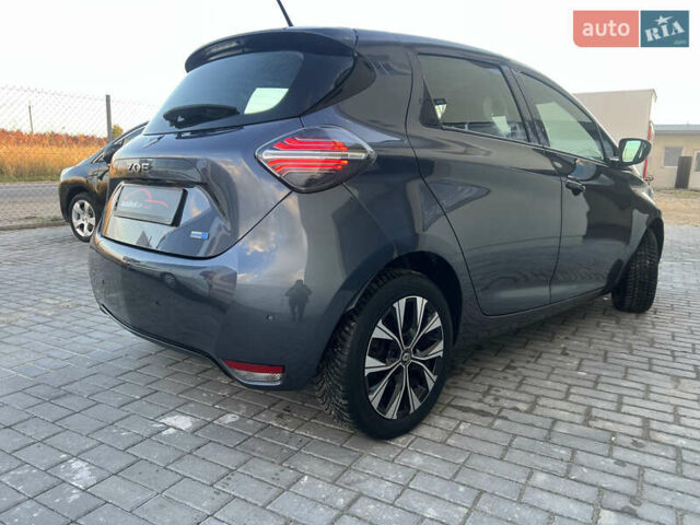 Серый Рено Зое, объемом двигателя 0 л и пробегом 115 тыс. км за 12650 $, фото 64 на Automoto.ua