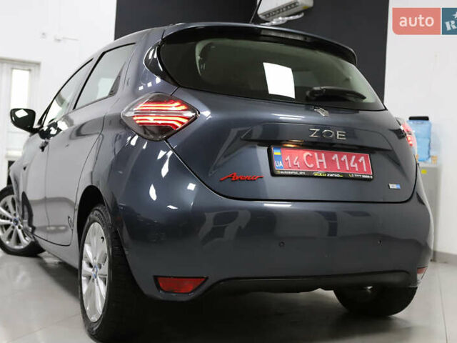 Серый Рено Зое, объемом двигателя 0 л и пробегом 28 тыс. км за 14700 $, фото 4 на Automoto.ua