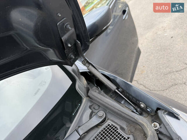 Серый Рено Зое, объемом двигателя 0 л и пробегом 45 тыс. км за 12999 $, фото 102 на Automoto.ua