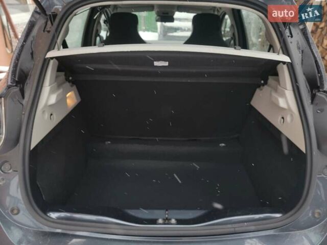 Серый Рено Зое, объемом двигателя 0 л и пробегом 23 тыс. км за 13650 $, фото 12 на Automoto.ua