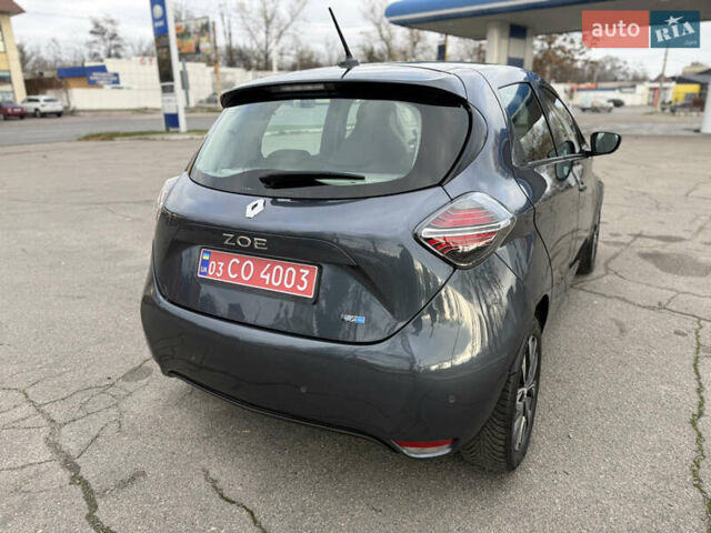 Серый Рено Зое, объемом двигателя 0 л и пробегом 45 тыс. км за 12999 $, фото 19 на Automoto.ua