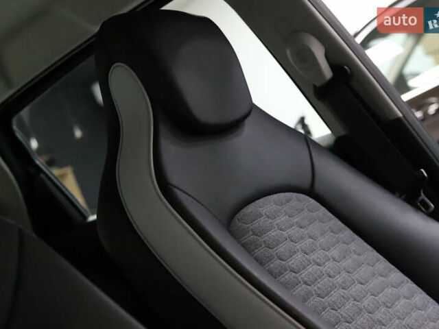 Серый Рено Зое, объемом двигателя 0 л и пробегом 28 тыс. км за 14700 $, фото 61 на Automoto.ua