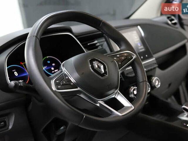 Серый Рено Зое, объемом двигателя 0 л и пробегом 28 тыс. км за 14700 $, фото 50 на Automoto.ua