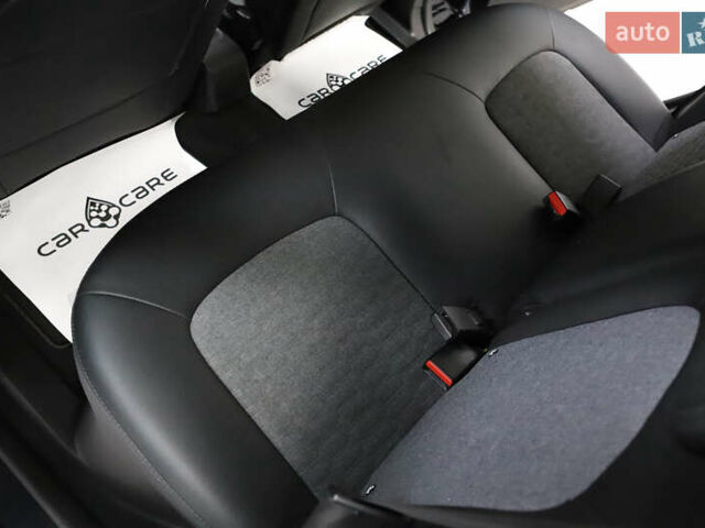 Серый Рено Зое, объемом двигателя 0 л и пробегом 28 тыс. км за 14700 $, фото 72 на Automoto.ua