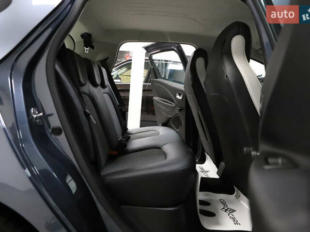 Серый Рено Зое, объемом двигателя 0 л и пробегом 28 тыс. км за 14700 $, фото 73 на Automoto.ua