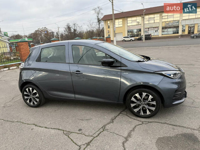 Серый Рено Зое, объемом двигателя 0 л и пробегом 45 тыс. км за 12999 $, фото 14 на Automoto.ua