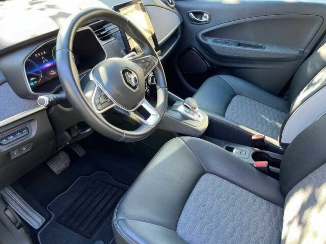 Сірий Рено Зое, об'ємом двигуна 0 л та пробігом 57 тис. км за 7500 $, фото 6 на Automoto.ua