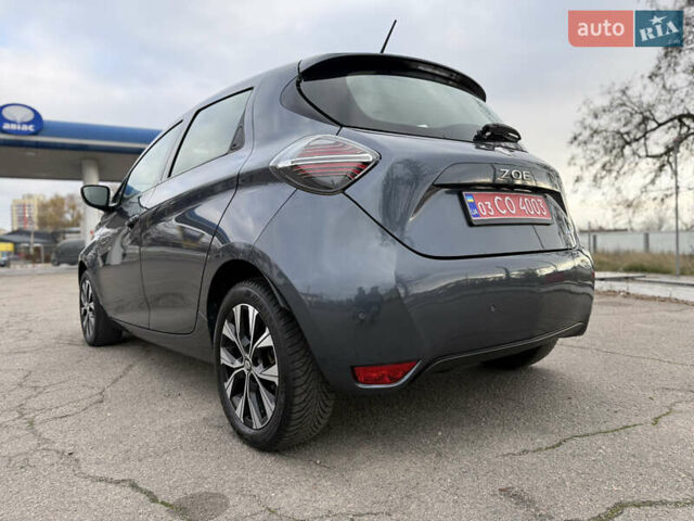Серый Рено Зое, объемом двигателя 0 л и пробегом 45 тыс. км за 12999 $, фото 22 на Automoto.ua
